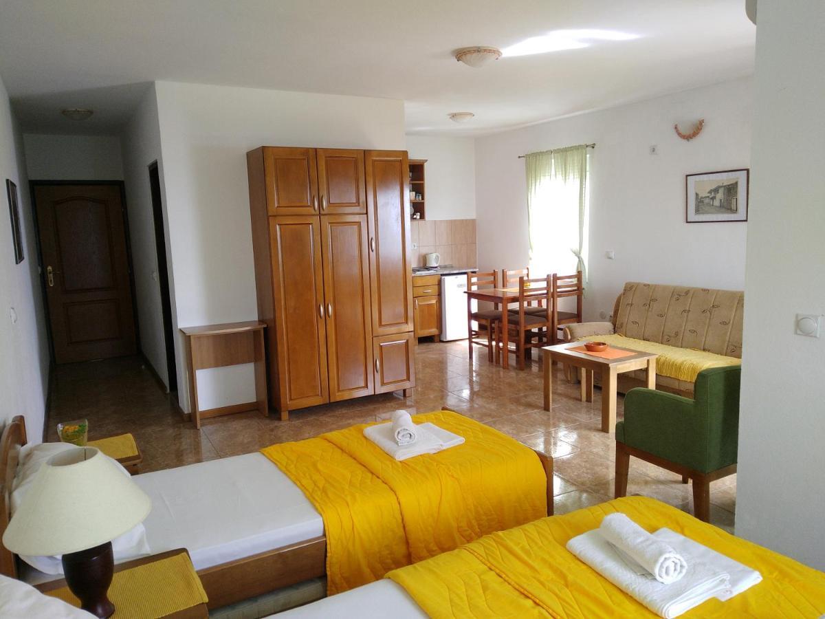 Majero Apartments ウトイェハ エクステリア 写真